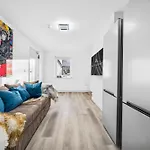 Cheap & Modern Private Double - Shared House By Altoluxo Short Lets & Serviced * Bristol