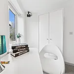 Cheap & Modern Private Double - Shared House By Altoluxo Short Lets & Serviced * Bristol