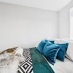 Cheap & Modern Private Double - Shared House By Altoluxo Short Lets & Serviced *
