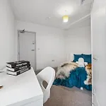 Apartment Cheap & Modern Private Double - Shared House By Altoluxo Short Lets & Serviced Bristol
