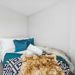 Cheap & Modern Private Double - Shared House By Altoluxo Short Lets & Serviced