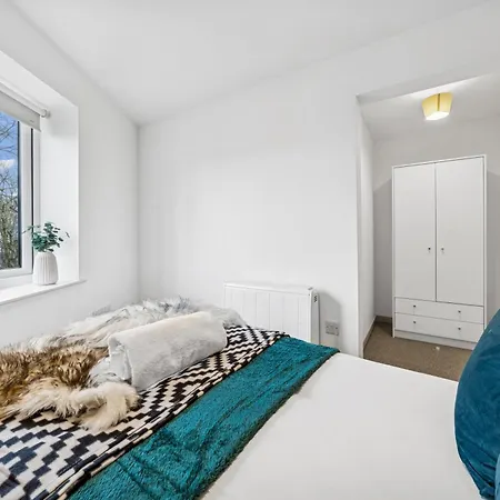 Apartament Cheap & Modern Private Double - Shared House By Altoluxo Short Lets & Serviced *