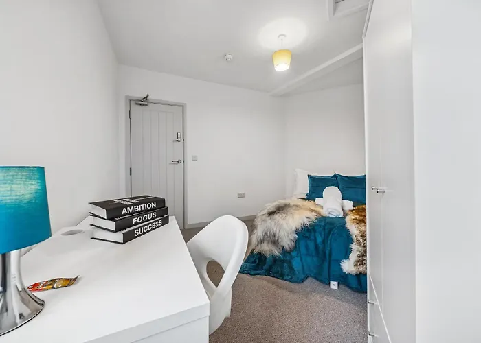 アパート Cheap & Modern Private Double - Shared House By Altoluxo Short Lets & Serviced ブリストル