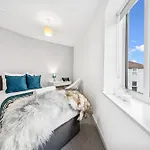 Cheap & Modern Private Double - Shared House By Altoluxo Short Lets & Serviced * Bristol