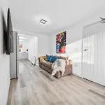 Cheap & Modern Private Double - Shared House By Altoluxo Short Lets & Serviced *