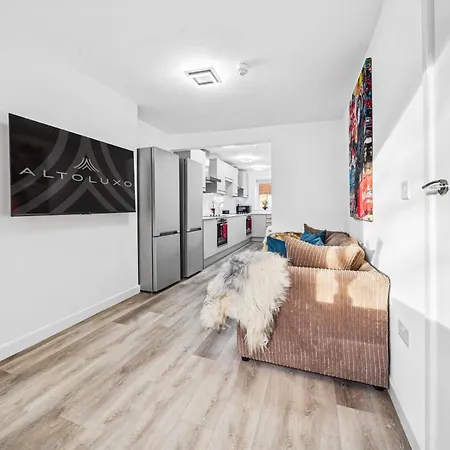 Cheap & Modern Private Double - Shared House By Altoluxo Short Lets & Serviced Bristol