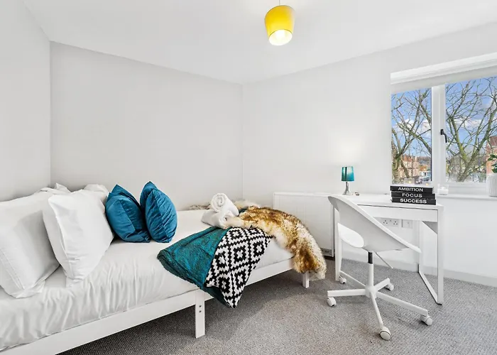 Cheap & Modern Private Double - Shared House By Altoluxo Short Lets & Serviced Daire